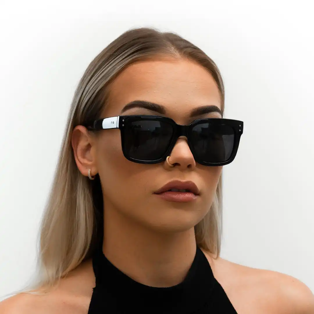 Alternative view of FOCUS - BLACK