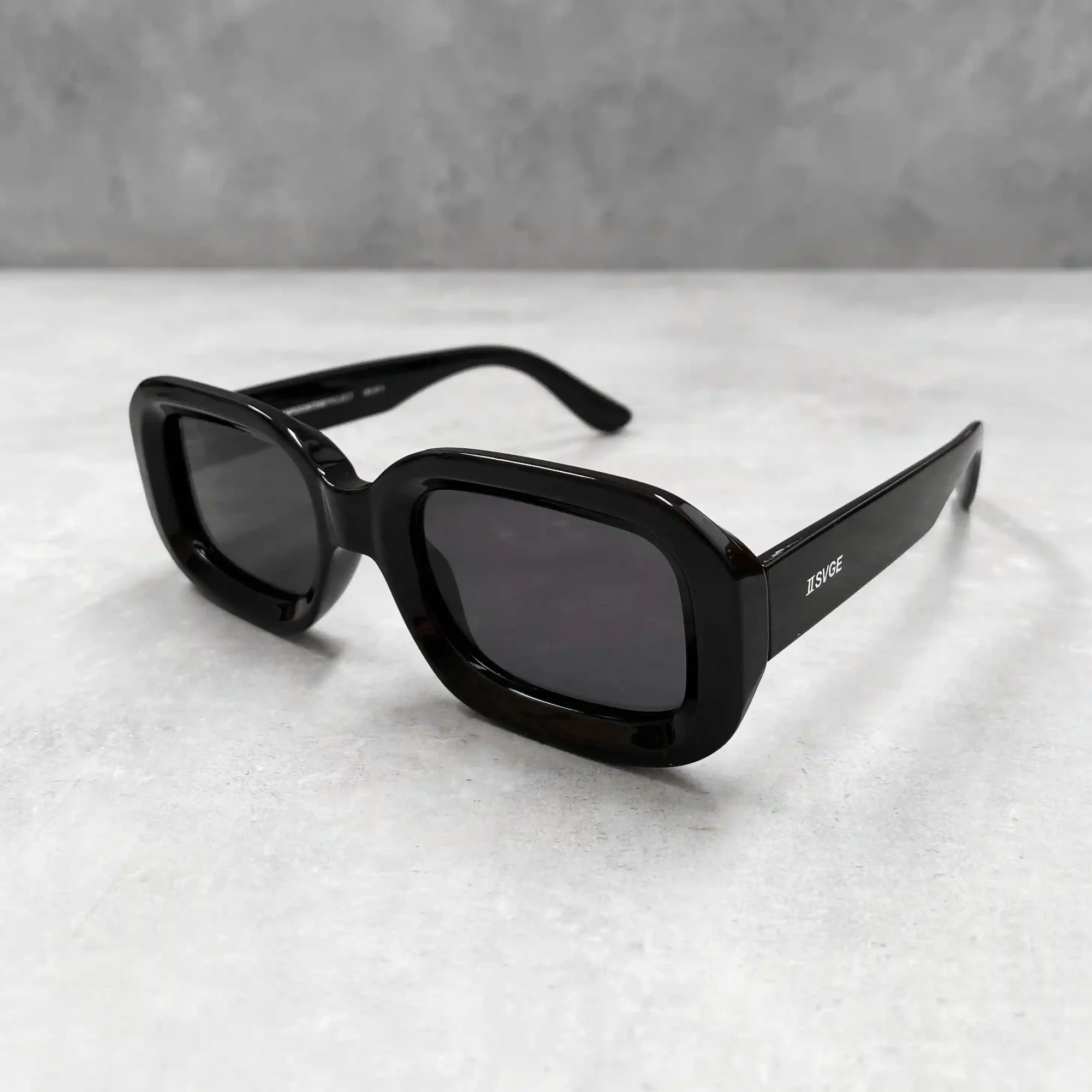 Alternative view of CREO II - BLACK