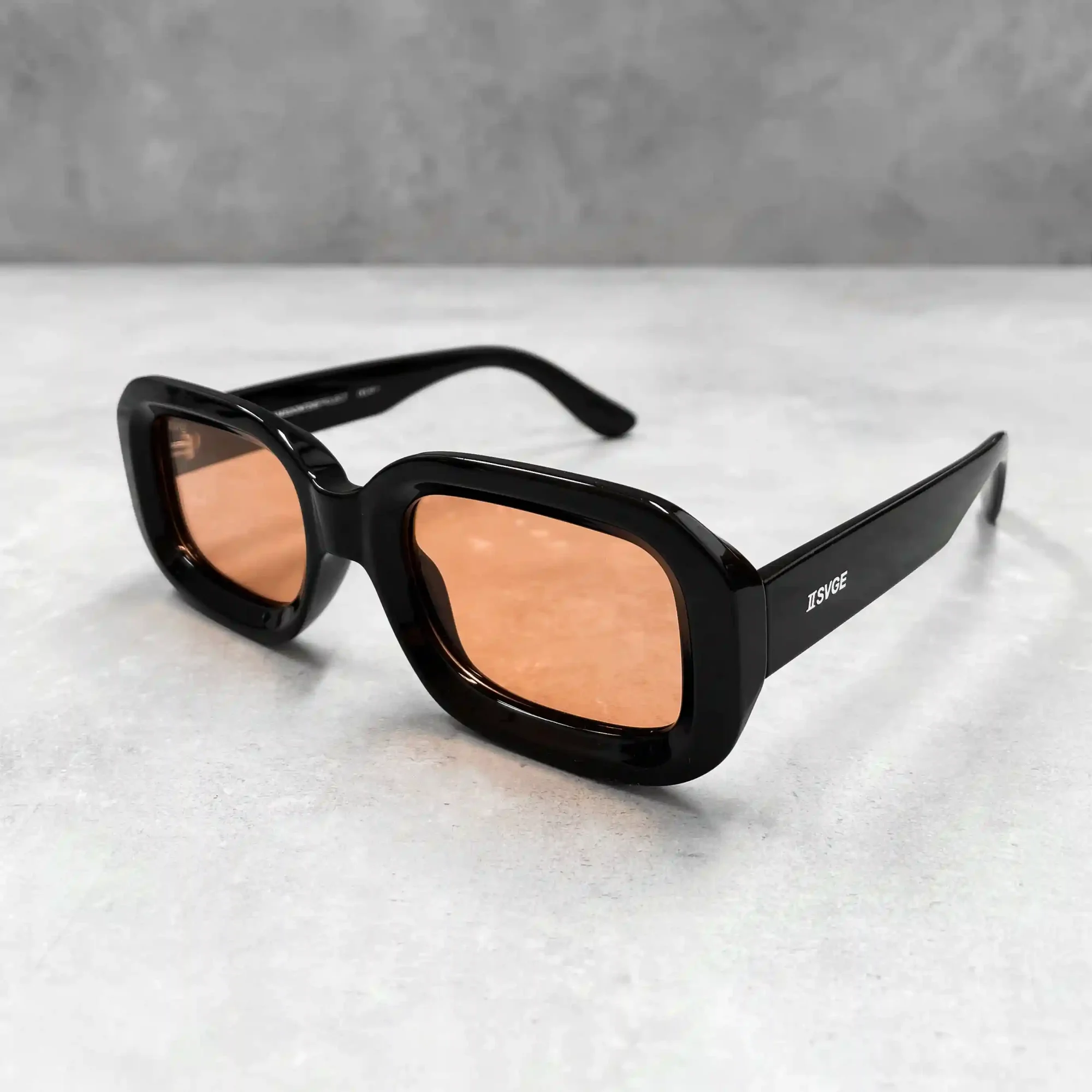 Alternative view of CREO II - BLACK/AMBER